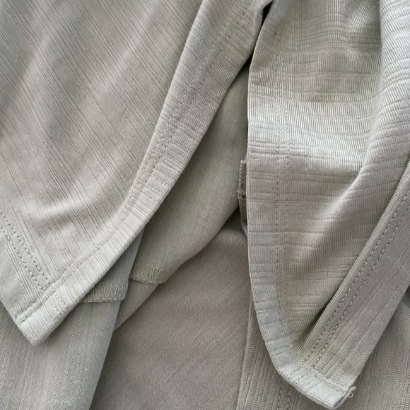 Soft Surroundings Blouse Size Medium Color light green - Picture 11 of 11